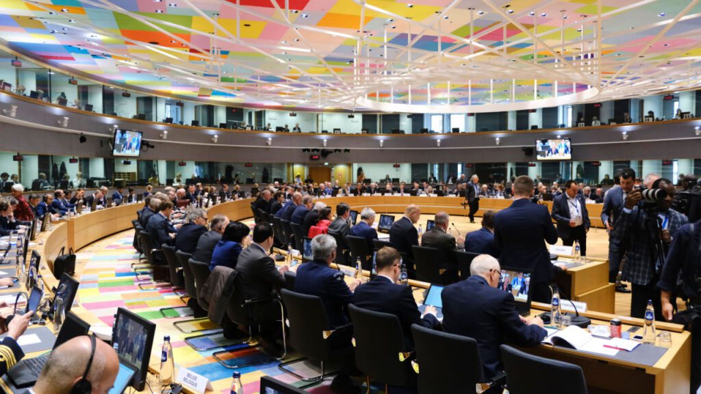 eurozone-finance-ministers-pledge-support-for-digital-euro-project,-talk-privacy