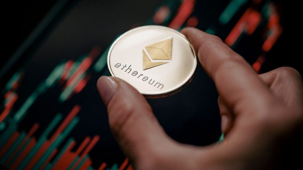 bitcoin,-ethereum-technical-analysis:-eth-remains-near-$1,700-to-start-the-weekend