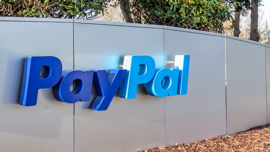 report:-paypal-puts-stablecoin-plans-on-hold-as-us-regulators-crack-down-on-crypto-industry