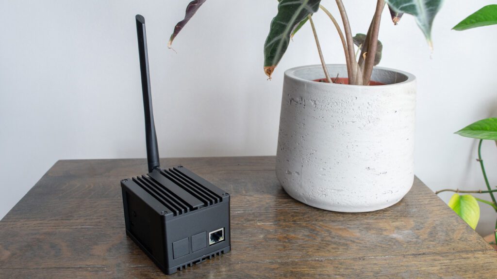 helium-network-migration-to-solana-blockchain-in-march-drives-significant-gains-for-sol-and-hnt-tokens