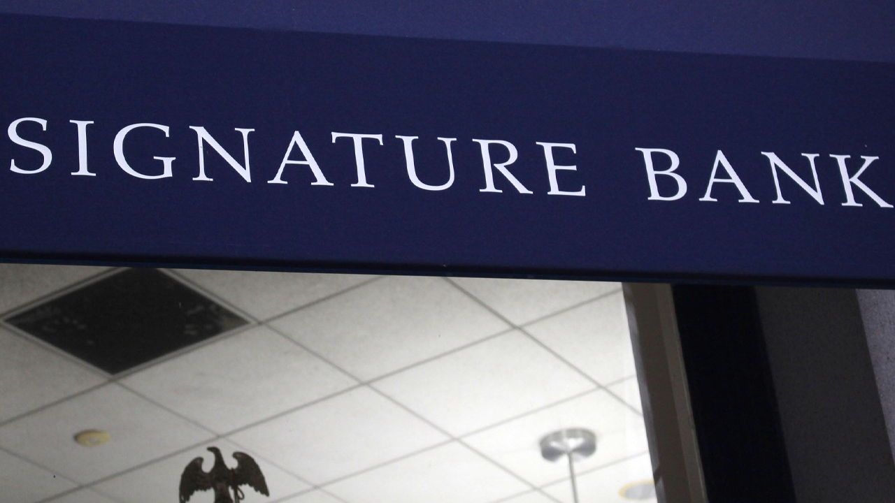 Signature Bank Signature Bank Considered a Buy as Last Major Bank Standing in Crypto ...