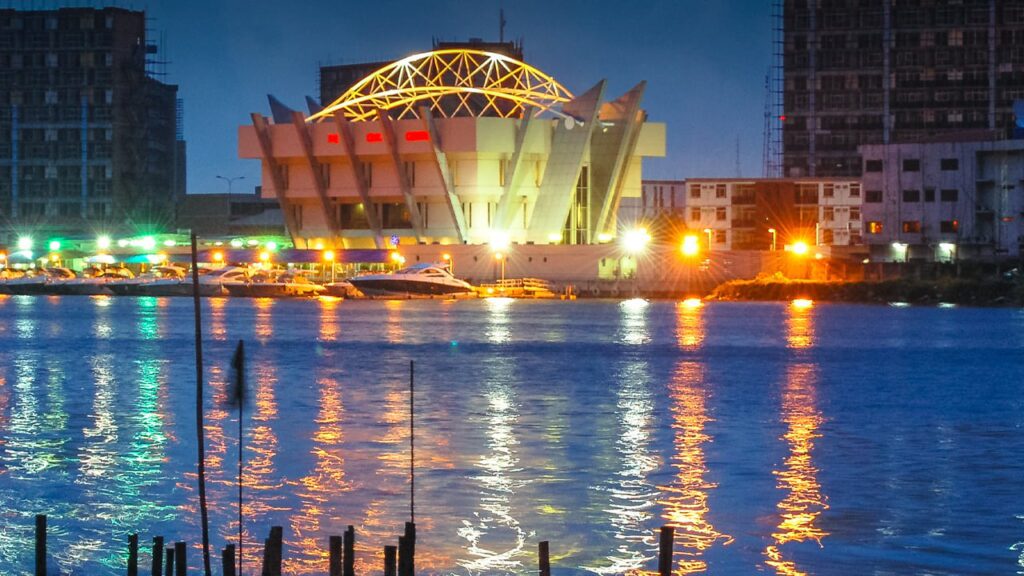 report:-nigeria-china-currency-swap-agreement-fails-to-ease-pressure-on-the-naira