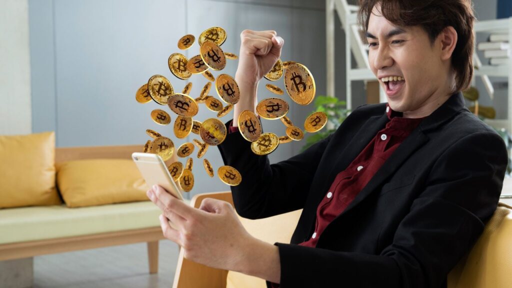 crypto-industry-report:-btc-beats-nasdaq-index-and-gold-in-q1,-liquid-staking-governance-tokens-up-by-210%