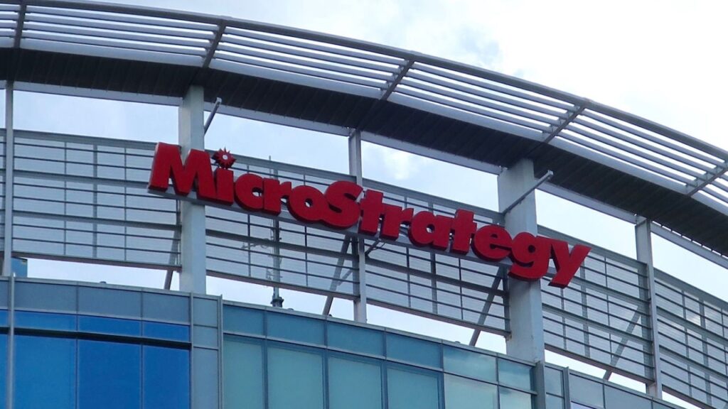 microstrategy-founder-michael-saylor-to-argentines:-‘you-need-bitcoin’-—-critics-insist-btc-is-too-volatile